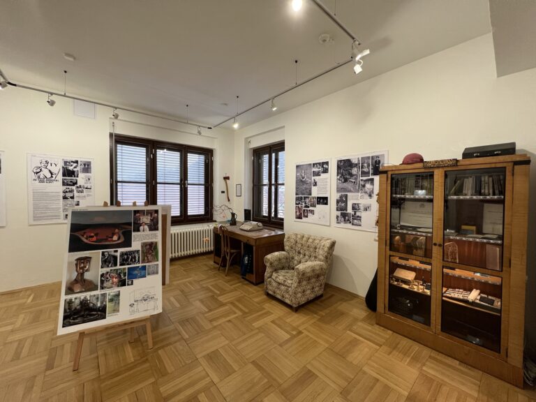 Městské muzeum v Brumově-Bylnici - návštěvníci mohou nahlédnout do tradiční valašské jizby a prohlédnout si vybavení domácnosti a předměty každodenního života_archiv město Brumov-Bylnice