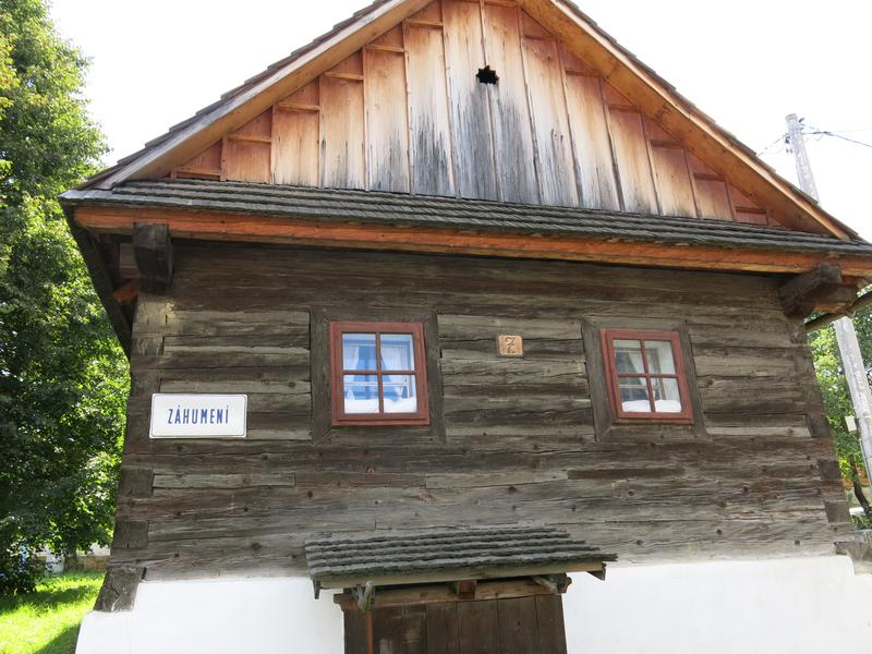 Městské muzeum Valašské Klobouky najdete v historických budovách - Stará radnice a Červený dům.