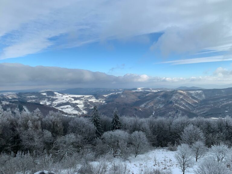 Výhled z rozhledny Velký Lopeník v zimě
