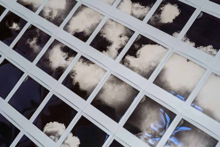 Polaroid_Cloud_detail