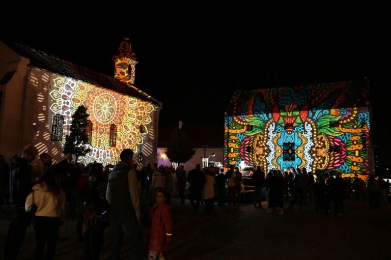 Festival_Svtlo_Valmez_zdroj_msto_Valask_Mezi