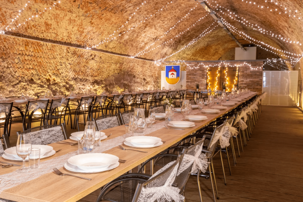 1771275882-jezuitsky-sklep-svatby-srpen-2023-vyber-2-resize-fill-1920-1080