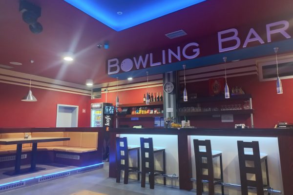 Bowling bar