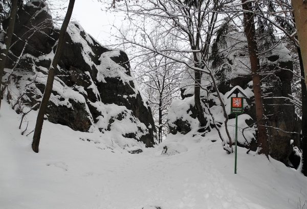 Hrad Lukov - skály Králky v zimě