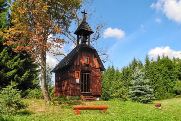 V Karlovice kaple pod Miloňovou-UR