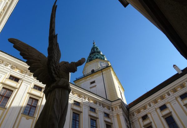 Arcibiskupský zámek Kroměříž, věž z nádvoří